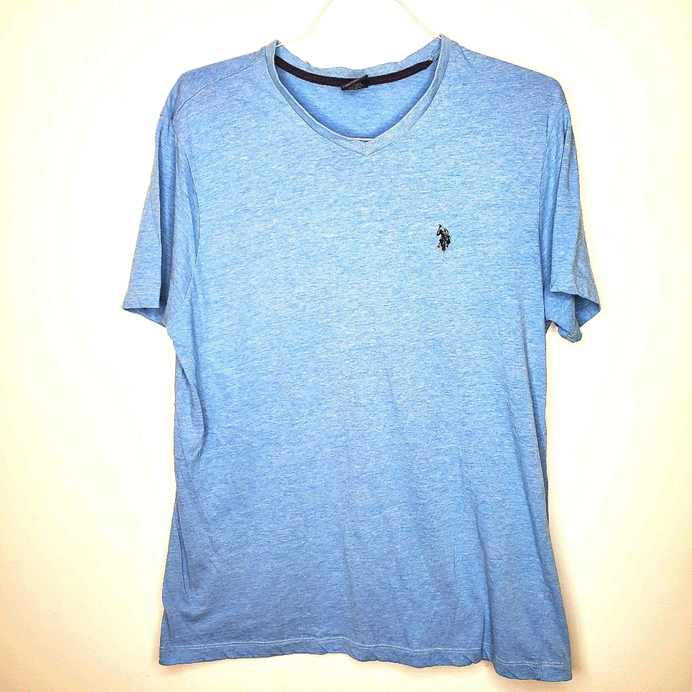 23) POLO Embroidered Logo V-neck Men's Sz. L